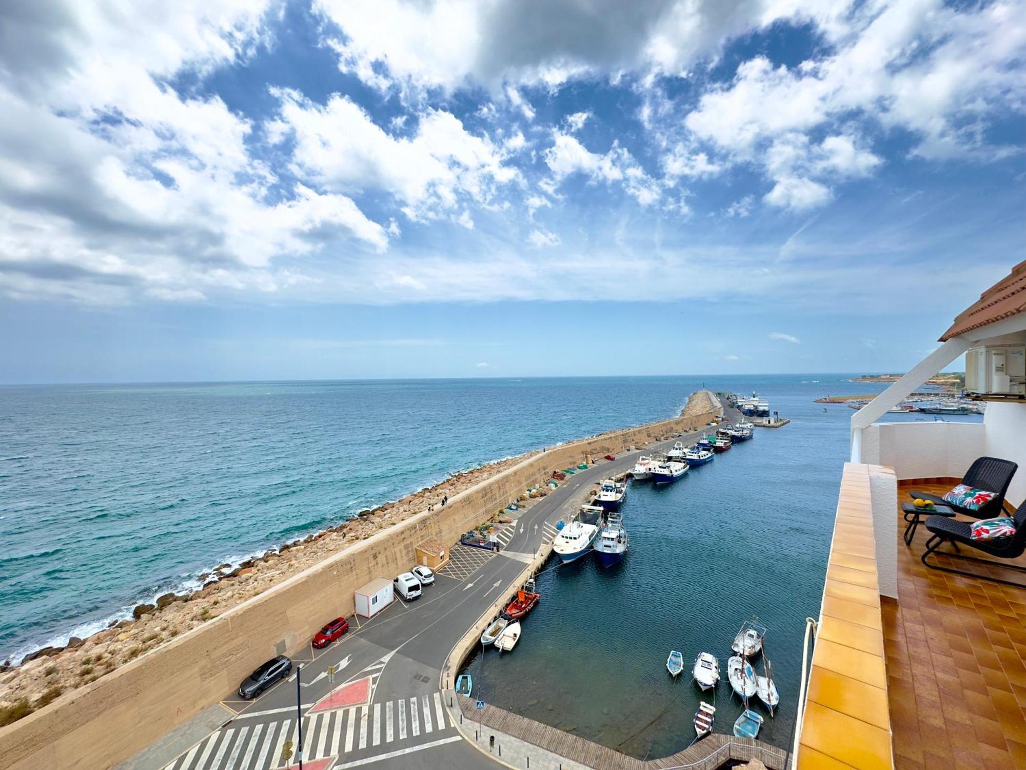 Charming Sea Front 3 Bedroom - Incredible Views!