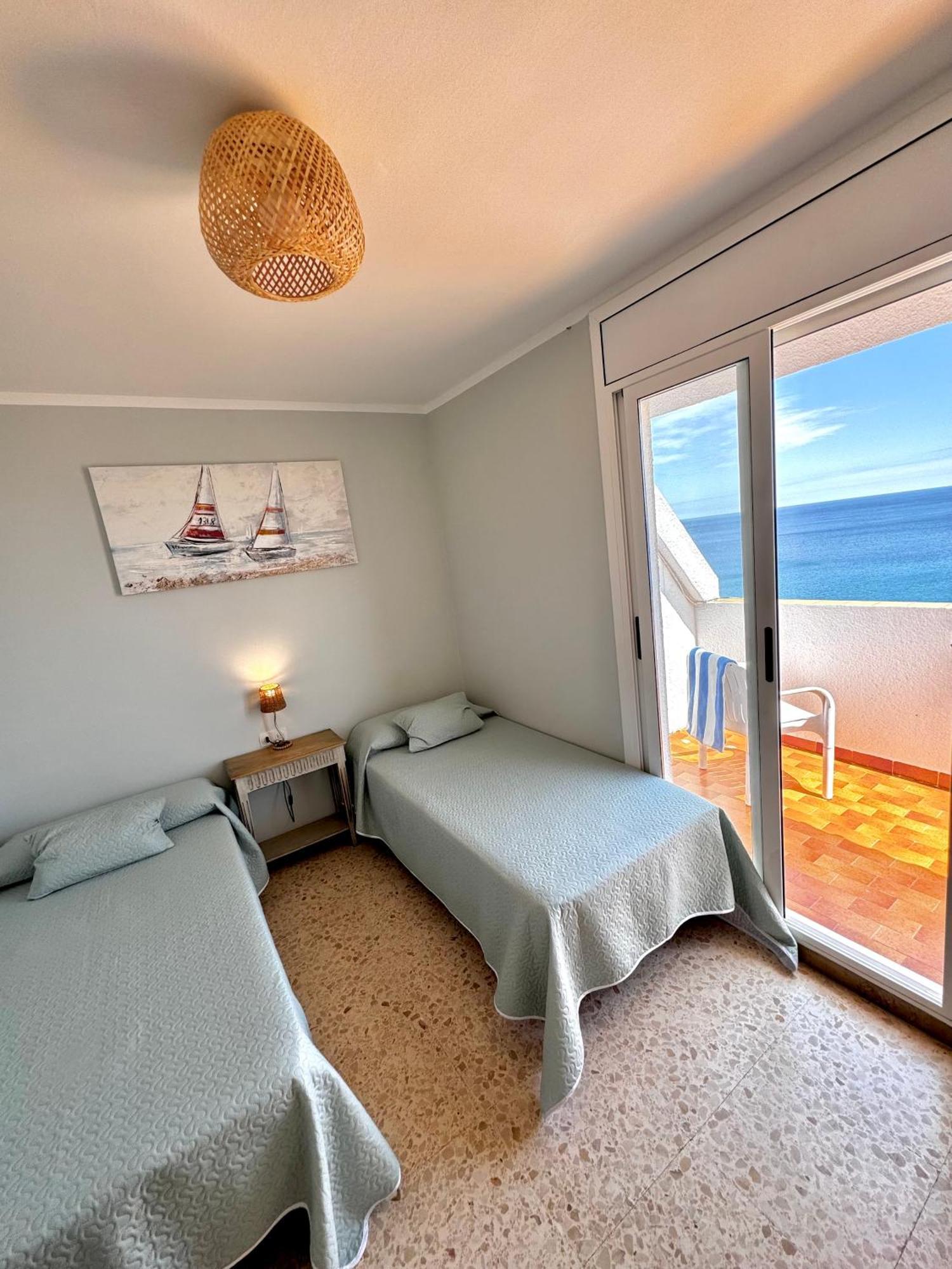 Apartament Charming Sea Front 3 Bedroom - Incredible Views! L'Ametlla de Mar